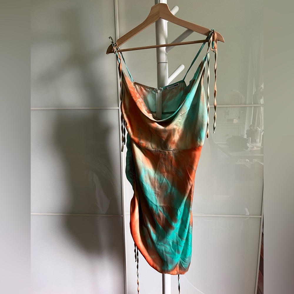 Blue/orange dress